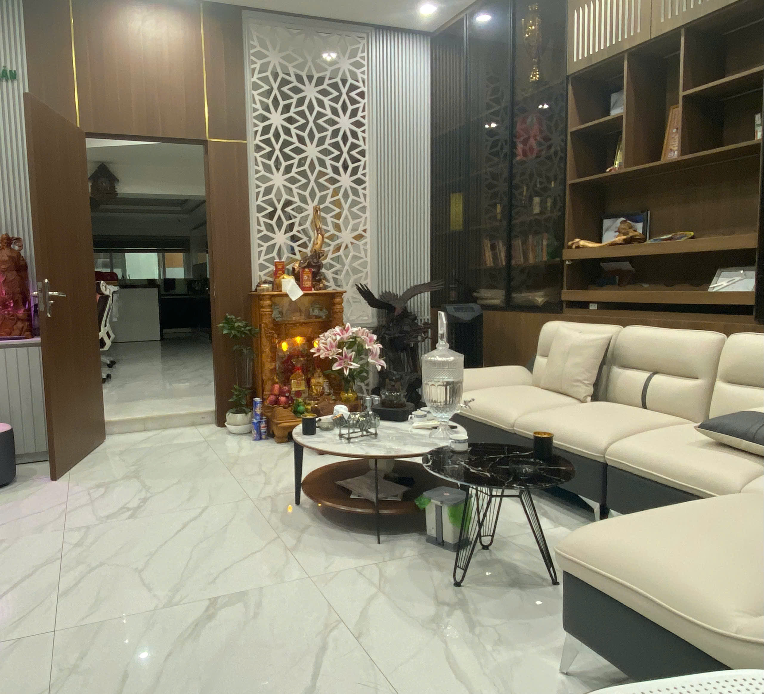 Phòng khách nhà 36 Nam Sơn 4